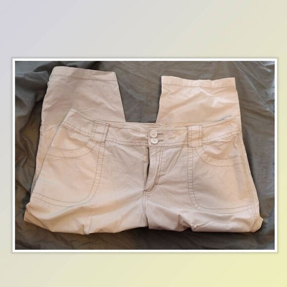 St John's Bay Khaki With Cuffed Option Capris Size 14p - Picture 3 of 5